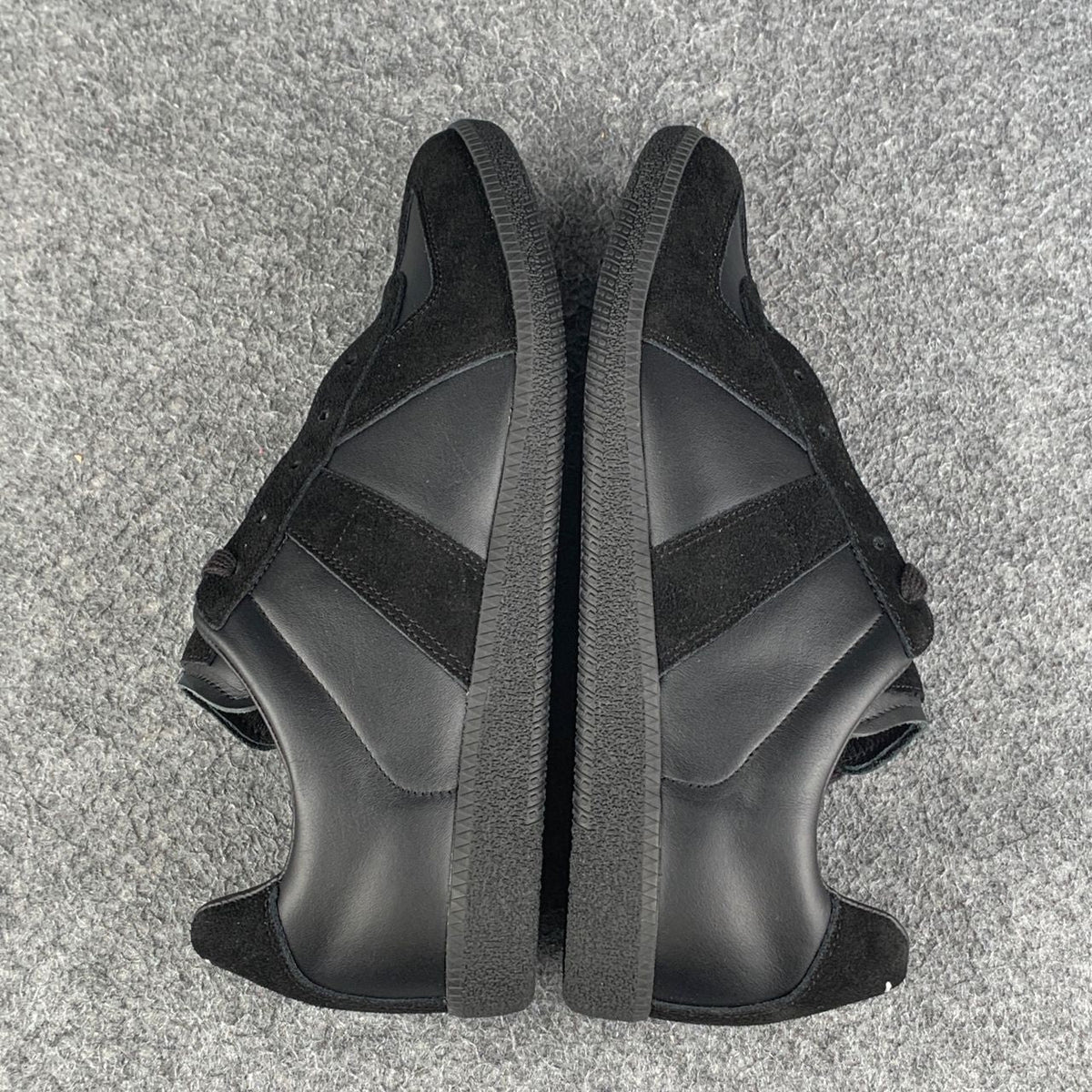 Maison Margiela Replica 'Black'