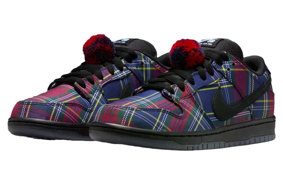 Nardwuar x Nike SB Dunk Low Pro II1493-600