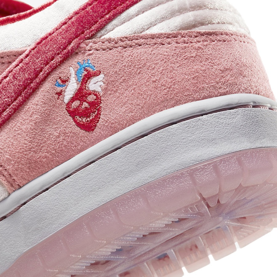 StrangeLove x Nike SB Dunk Low Valentine's Day CT2552-800