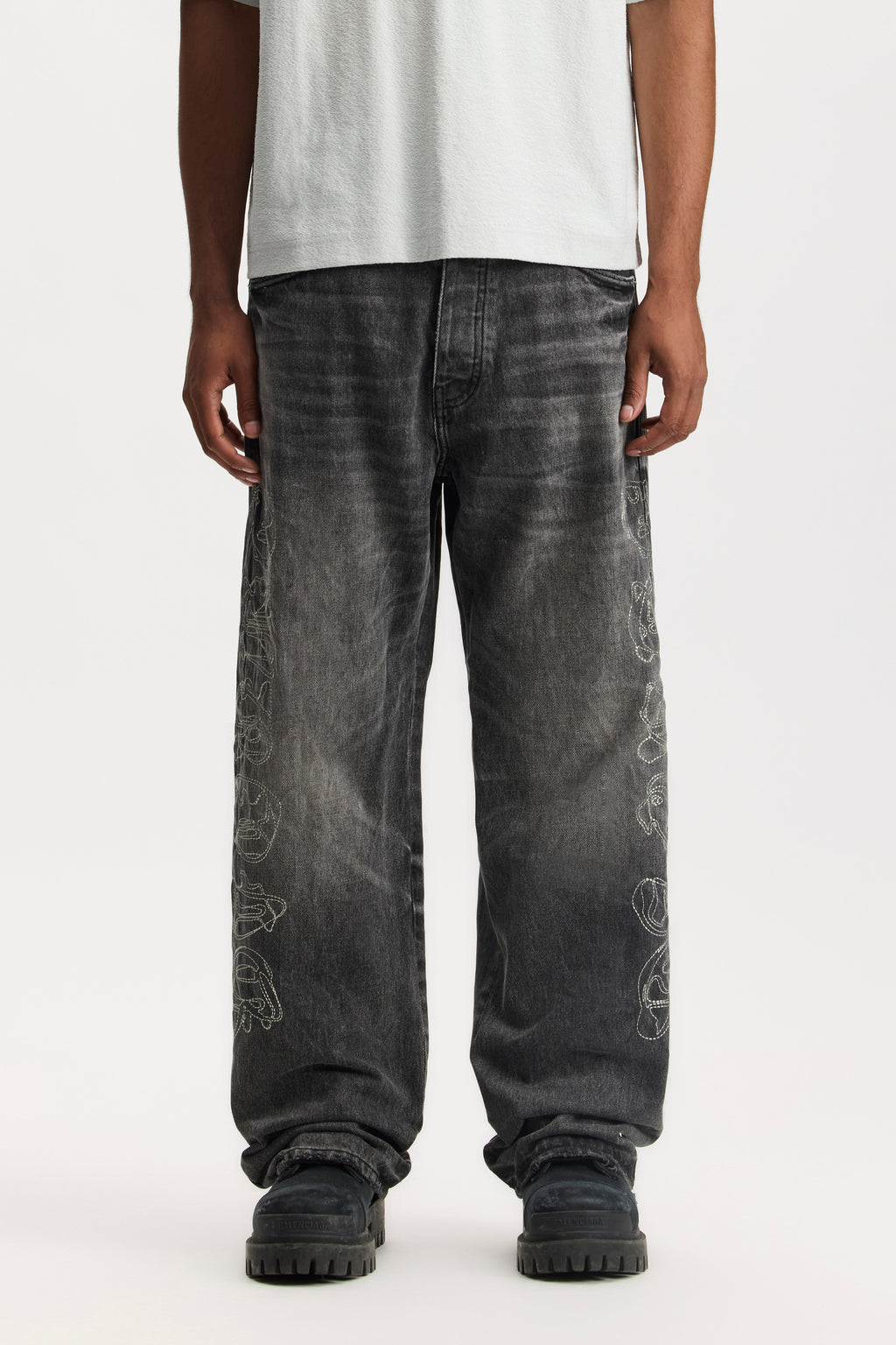 P018 Traced Gothic Wordmark