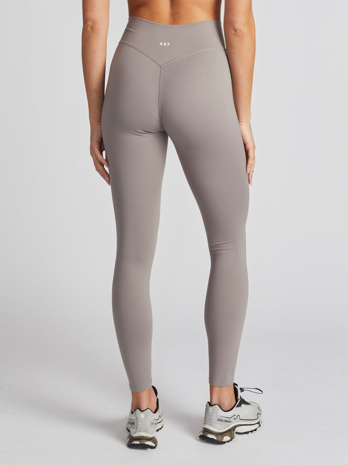 THE V LEGGING