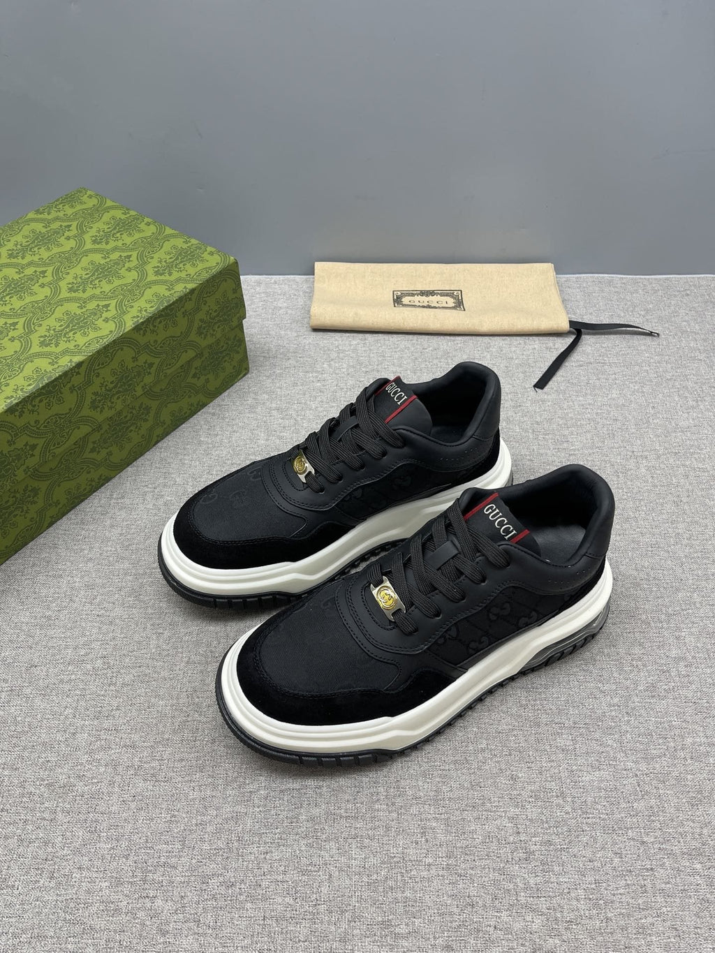 Gucci Men's Low-Top Lace-Up Sneakers