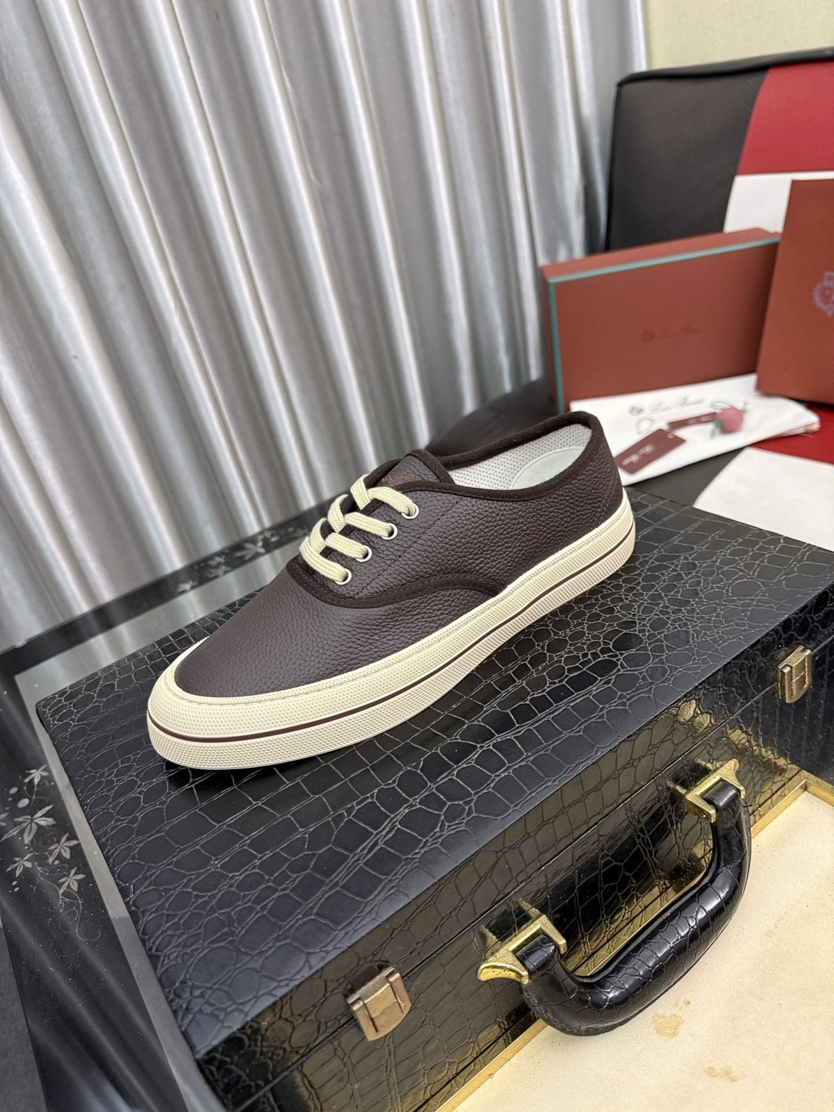 Men's Low-Top Lace-Up Casual Shoes